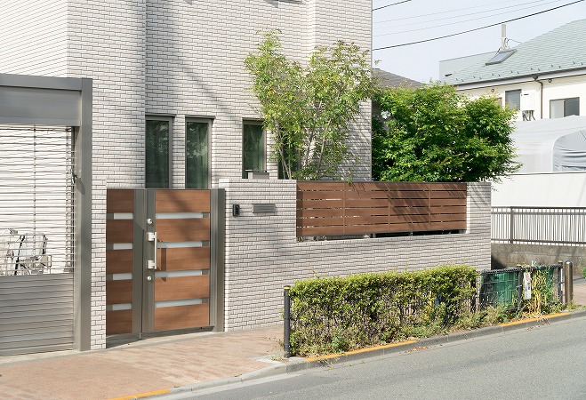 デザインと耐久性を考えよう！家周りを美しく彩る塀の外構工事